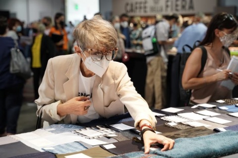 意大利科莫纺织印花展览会展会现场图片