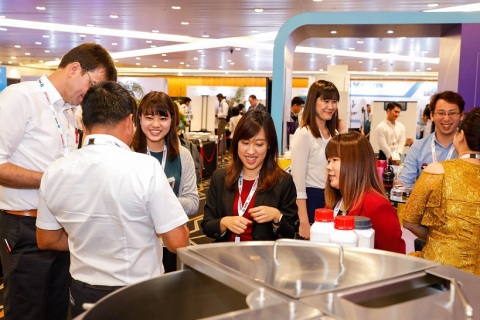 新加坡制药会议及展览会展会现场图片