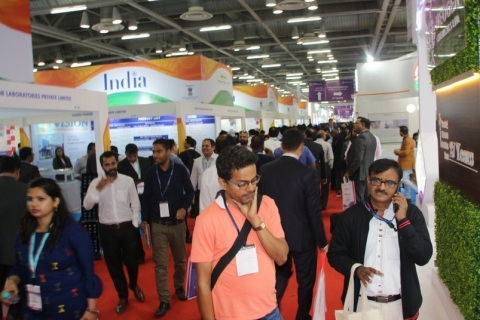 印度世界制药原料展览会展会现场图片