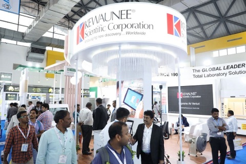 印度实验室仪器及分析生物展展会现场图片