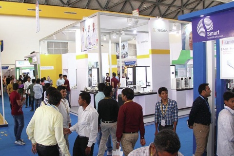 印度实验室仪器及分析生物展展会现场图片