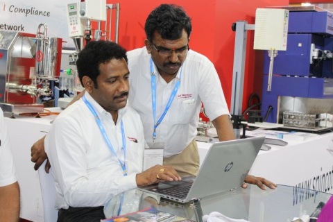 印度实验室仪器及分析生物展展会现场图片