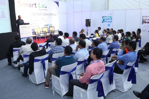 印度实验室仪器及分析生物展展会现场图片