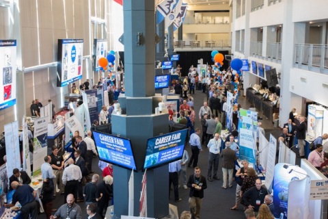 新加坡制药会议及展览会展会现场图片