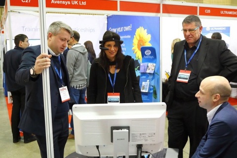 英国医疗展览会暨电子与生物医学工程会议展会现场图片