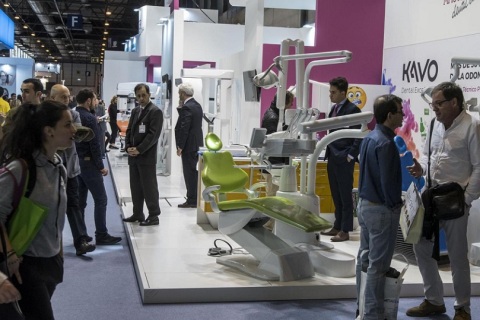 西班牙马德里牙科及口腔展览会展会现场图片