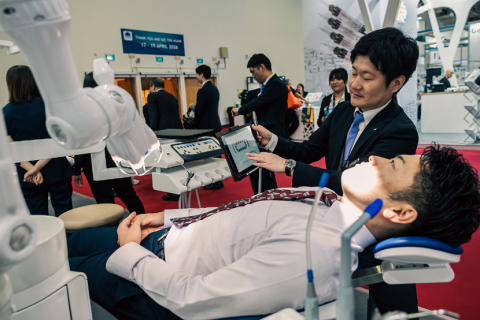 新加坡口腔及牙科展览会展会现场图片