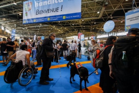 法国里昂残疾人康复保健展览会展会现场图片