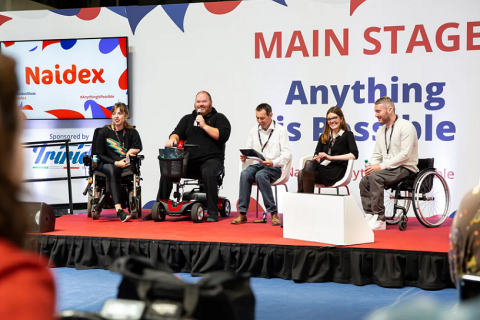 英国伯明翰国际医疗保健复健展览会展会现场图片