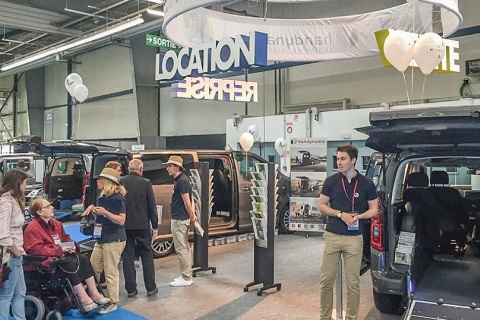 法国里昂残疾人康复保健展览会展会现场图片