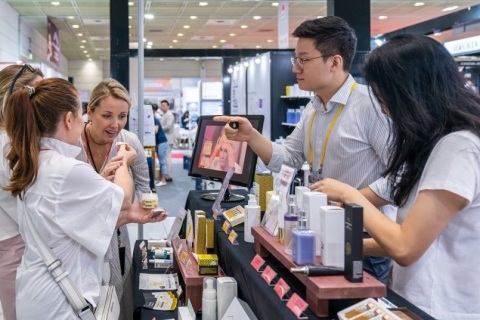 韩国首尔美容美发展展会现场图片