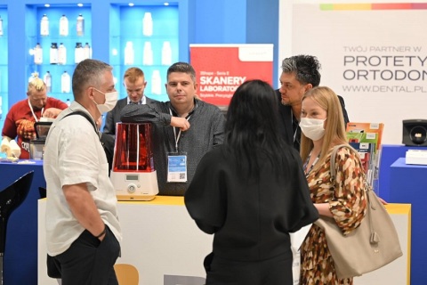 波兰华沙口腔牙科展览会展会现场图片