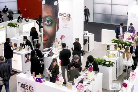 卡思曼伯意大利博洛尼亚美容展览会展会现场图片