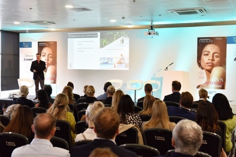 英国伦敦美容美发展览会展会现场图片