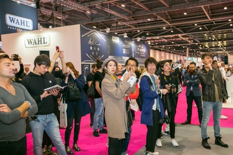 英国伦敦美发沙龙展览会展会现场图片