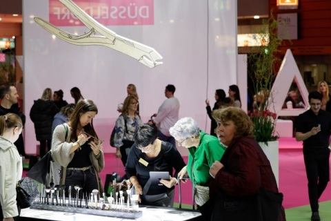 德国杜塞尔多夫美容美发展览会展会现场图片