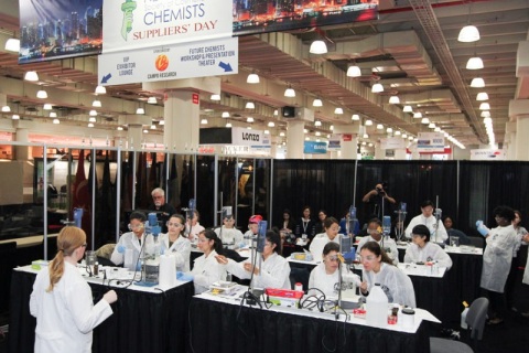 美国纽约化妆品原料展览会展会现场图片