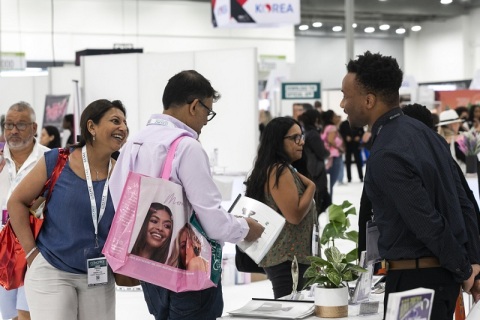 卡思曼伯美国迈阿密美容展CPNA展会现场图片