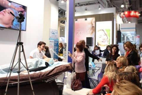 俄罗斯莫斯科美容美发展春季展会现场图片