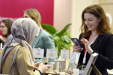 法国巴黎美妆展展会现场图片