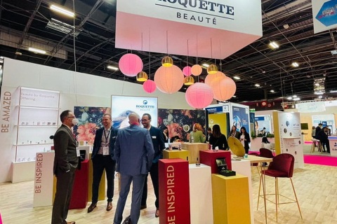 法国欧洲个人护理及化妆品原料展览会展会现场图片
