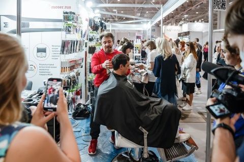 俄罗斯美容美发展览会展会现场图片