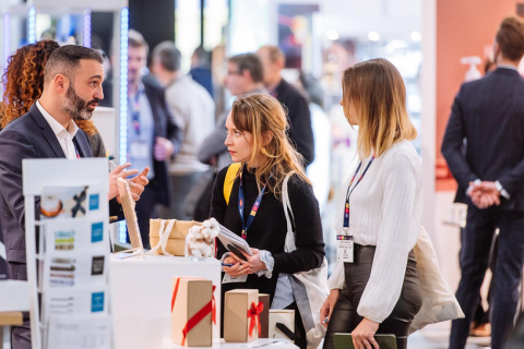 法国巴黎化妆品及香水包装、奢侈品包装展览会展会现场图片