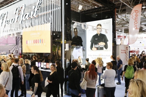 德国杜塞尔多夫时尚发型设计展览会展会现场图片