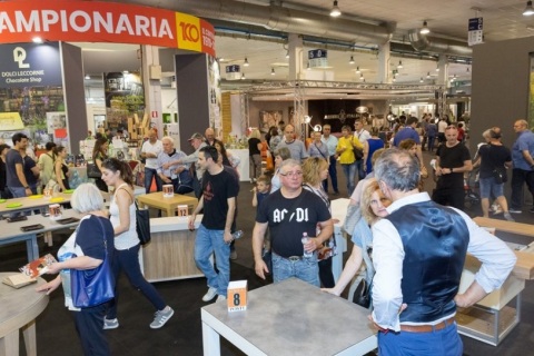 意大利消费品、美容、家具、宠物展展会现场图片