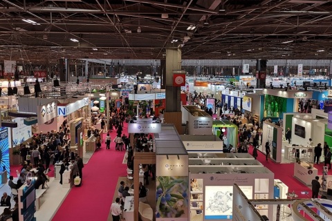 法国欧洲个人护理及化妆品原料展览会展会现场图片