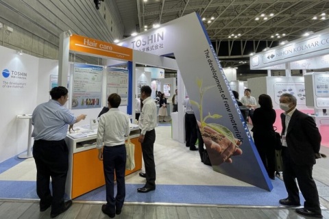 日本横滨化妆品原料与技术展览会展会现场图片