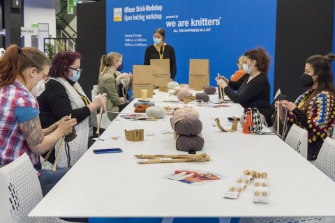 美国创意手工艺品、纺织品展览会展会现场图片