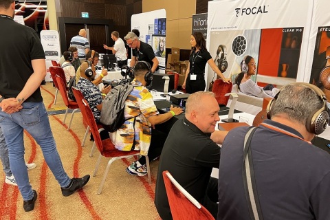 英国伦敦HiFi耳机展览会展会现场图片