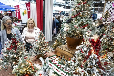 美国圣诞礼品及节庆装饰品展览会展会现场图片