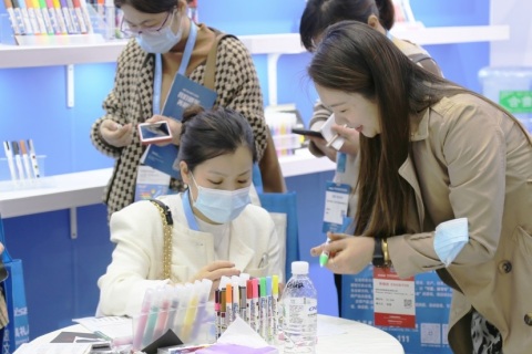 印尼东盟文具礼品博览会IASGE展会现场图片