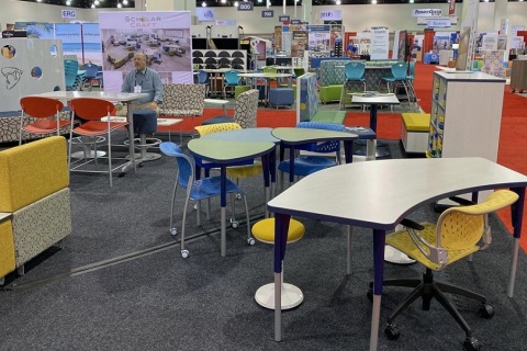 美国教育装备及学校用品展展会现场图片