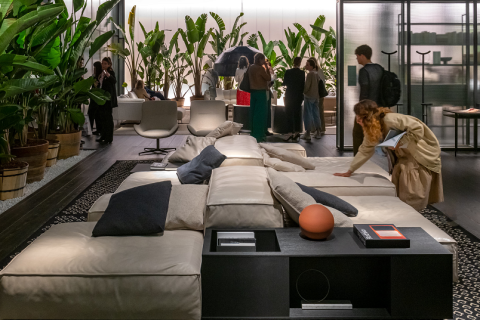 意大利米兰家具展览会展会现场图片