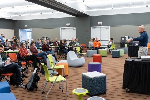 美国教育装备及学校用品展展会现场图片