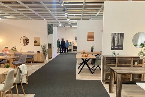 德国巴特萨尔茨乌夫伦家具展览会展会现场图片