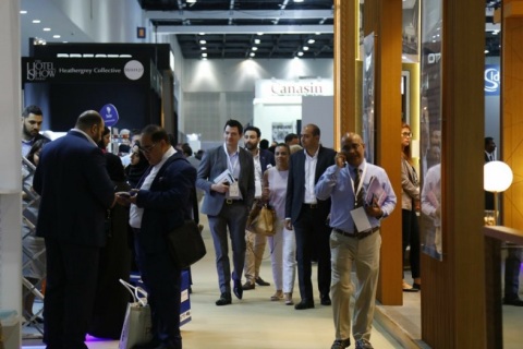 中东迪拜办公家具展展会现场图片