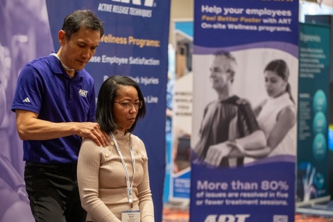 美国纳什维尔人体工学家具及办公用品展览会展会现场图片