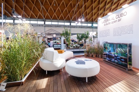 意大利里米尼户外家具及园艺展览会展会现场图片