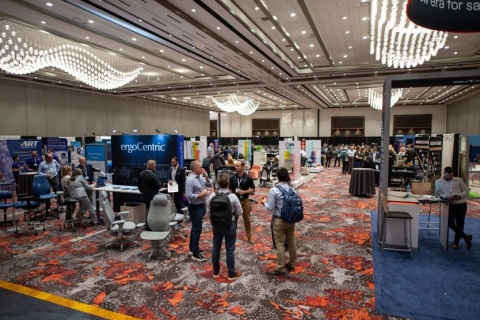 美国纳什维尔人体工学家具及办公用品展览会展会现场图片