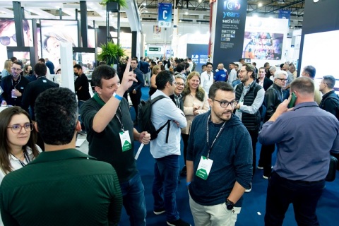 西班牙马德里光学眼镜展览会展会现场图片