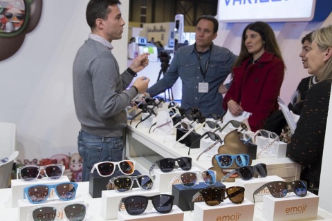 西班牙马德里光学眼镜展览会展会现场图片
