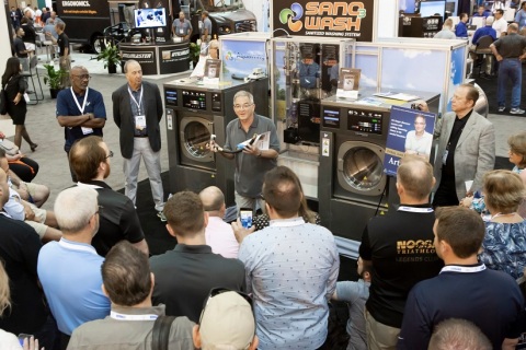 美国清洁用品和设备展览会展会现场图片