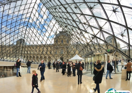 法国巴黎卢浮宫卡鲁塞尔购物中心会展中心图片