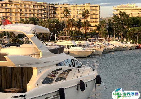 法国戛纳港会展中心图片