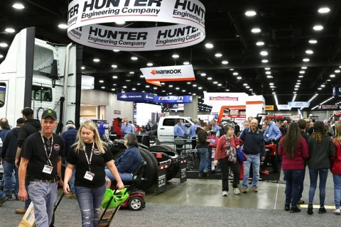 美国路易斯维尔中部卡车展览会展会现场图片