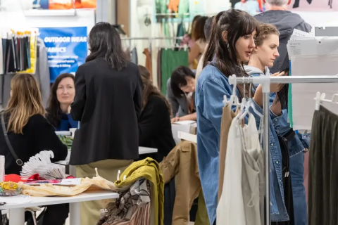 波兰国际时尚服装展览会展会现场图片